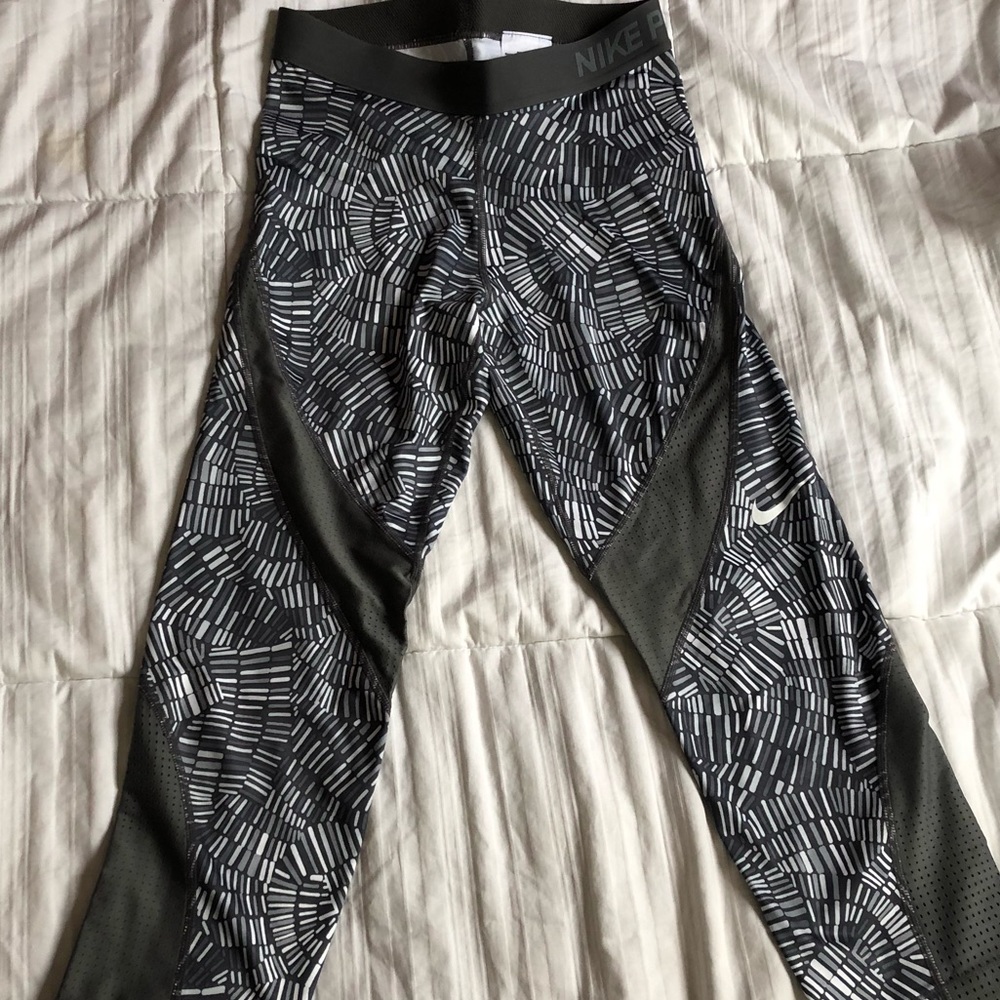 Nike Pro Cropped Leggings